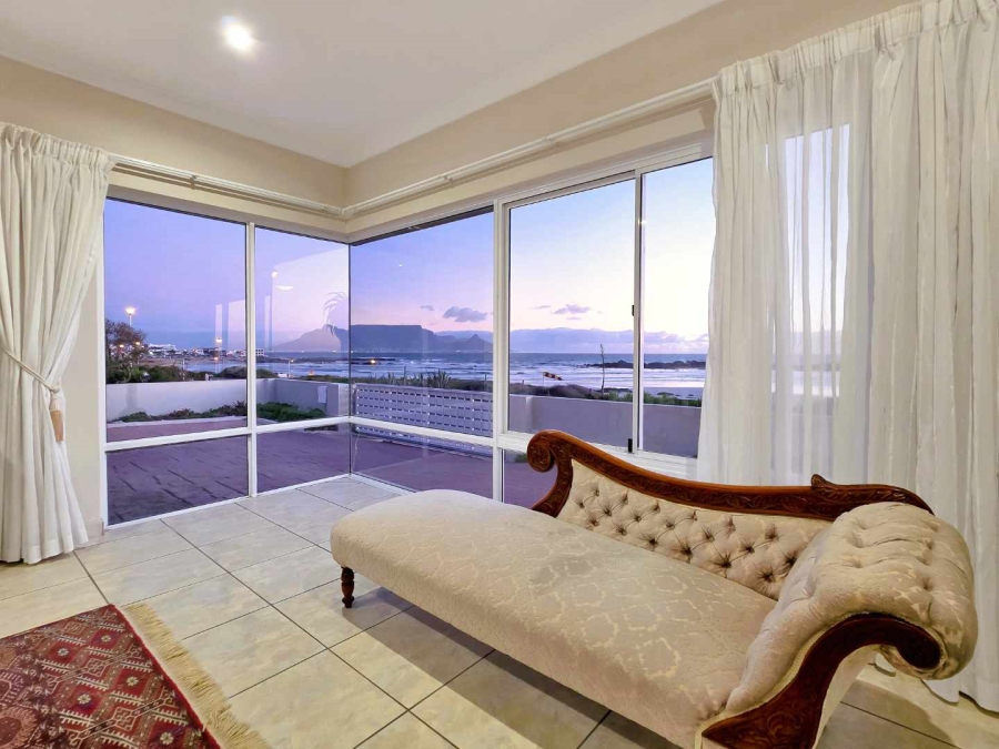 5 Bedroom Property for Sale in Bloubergstrand Western Cape
